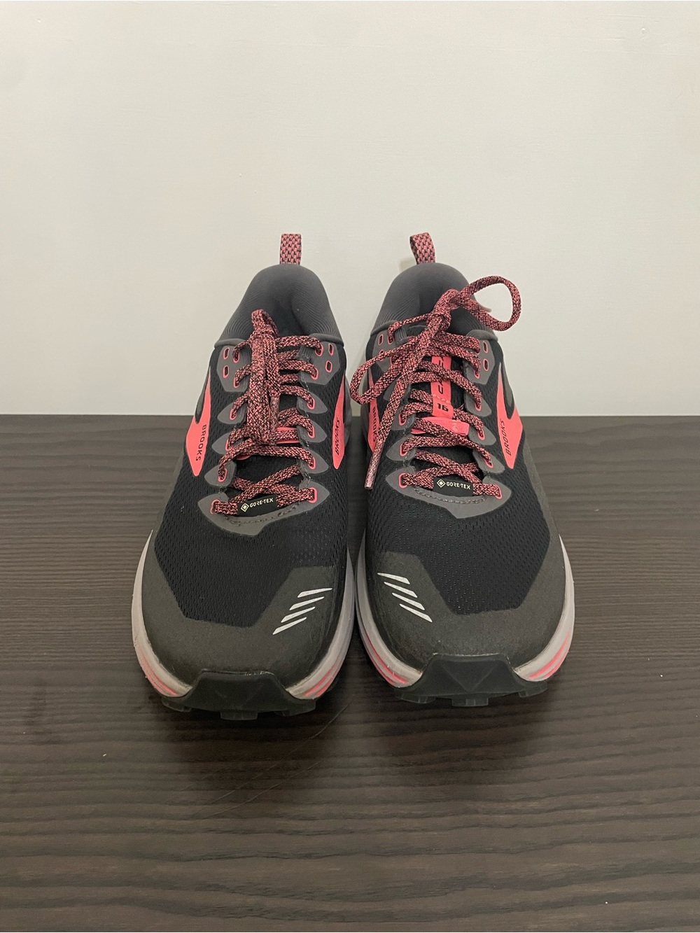 Brooks Women's Cascadia 16 GTX Trail Running Shoe - Picture 3 of 7